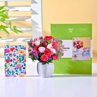 Mini-Rosy-Radiance-small-paper-pop-up-bouquet-of-red-and-pink-roses-—-PetalPal